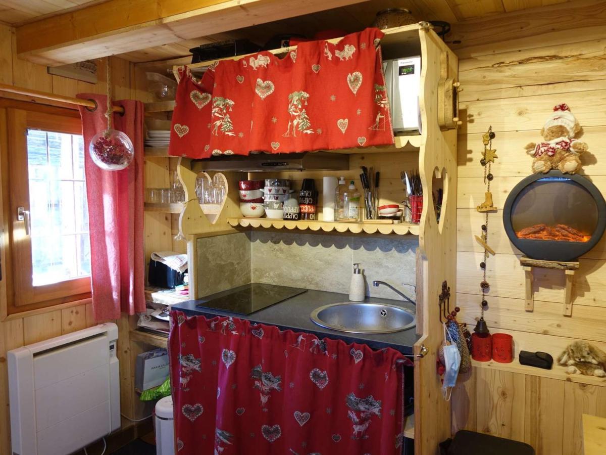 Charmant Mazot Savoyard A Hauteluce: Ideal Pour Couple, Proche Commerces Et Ski, Bien Equipe - Fr-1-342-263 Exterior photo