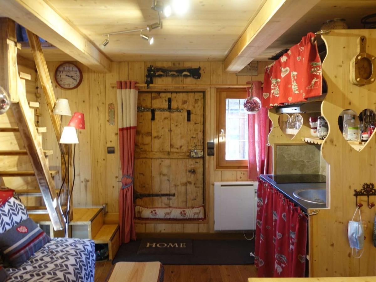 Charmant Mazot Savoyard A Hauteluce: Ideal Pour Couple, Proche Commerces Et Ski, Bien Equipe - Fr-1-342-263 Exterior photo